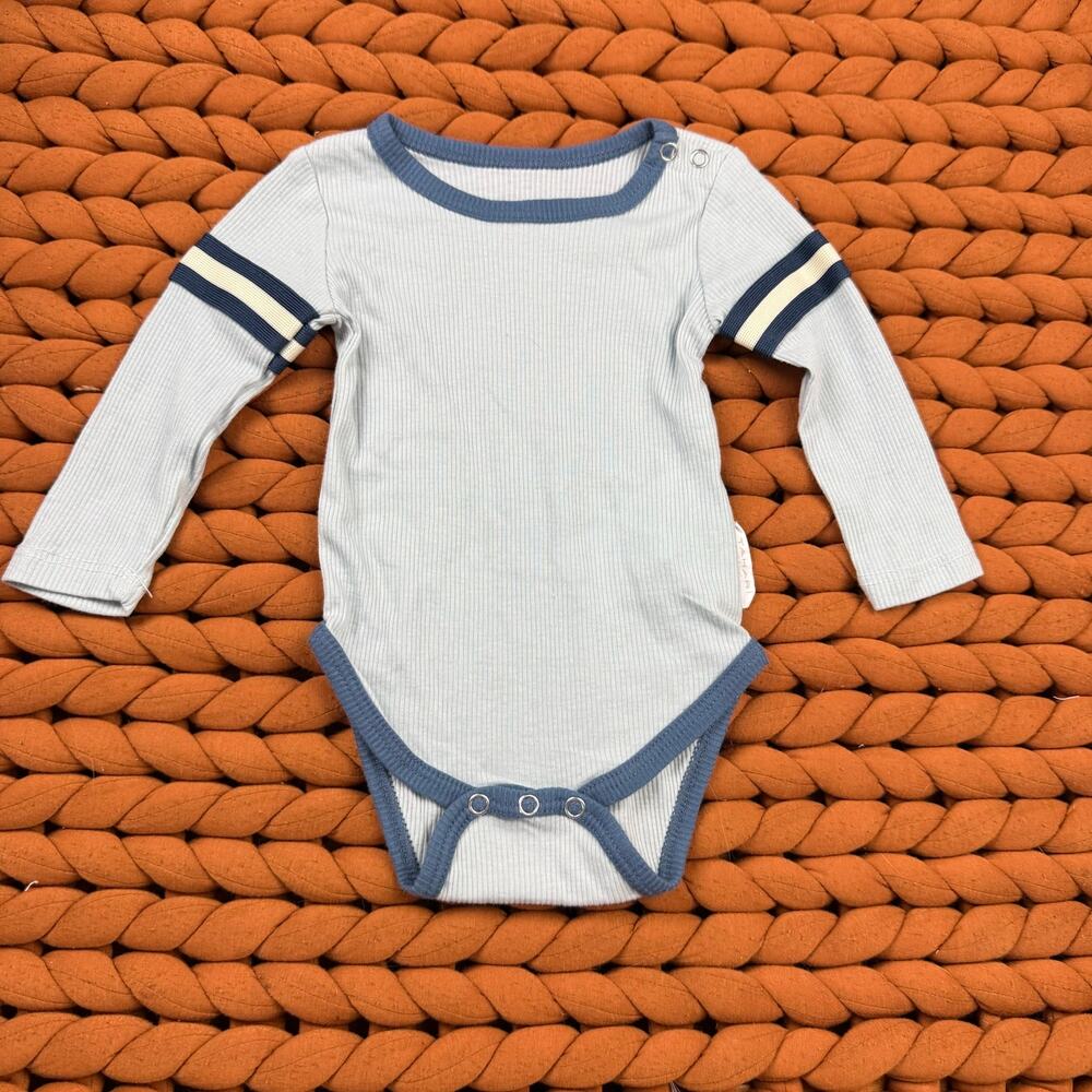 Tahari Baby Ribbed Stripe Onesie Blue Long Sleeve Baby Boy 6-9 Months Bodysuit